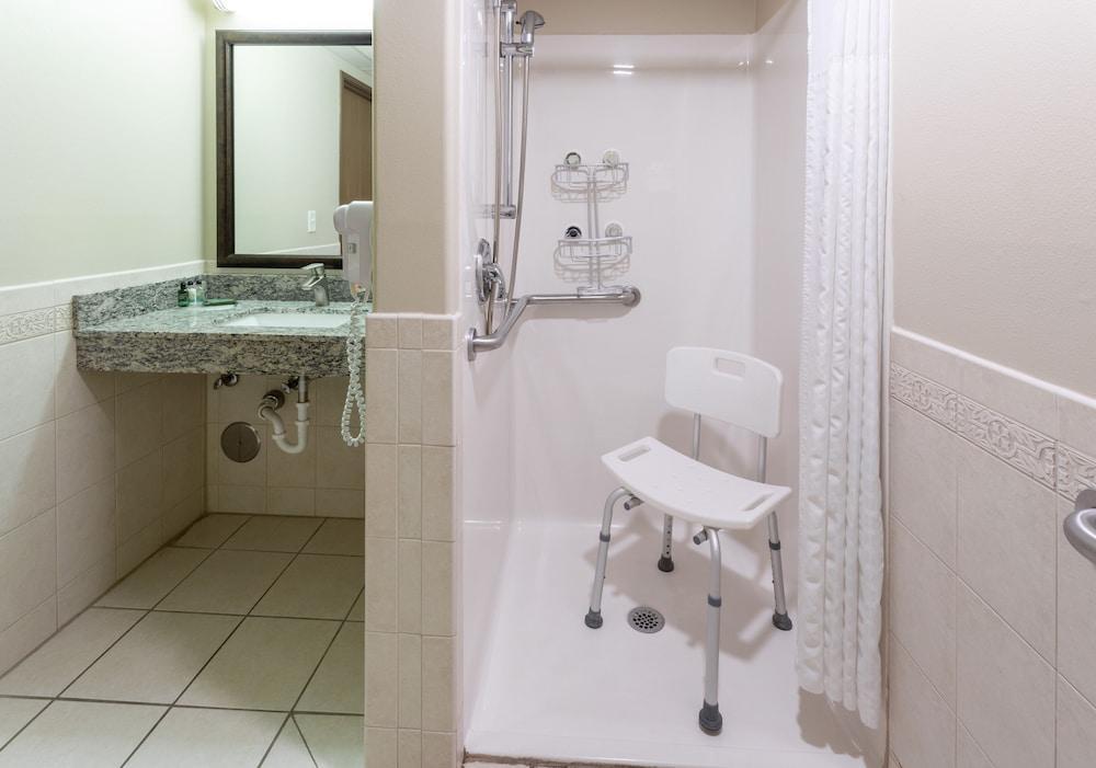 Americinn By Wyndham Hotel 3*